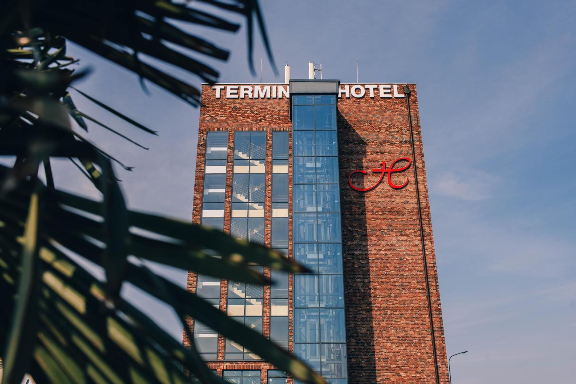 Terminal Hotel Vratislav Exteriér fotografie